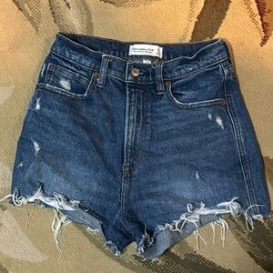 Women’s Abercrombie curve love Ultra High Mom Short size 25 0